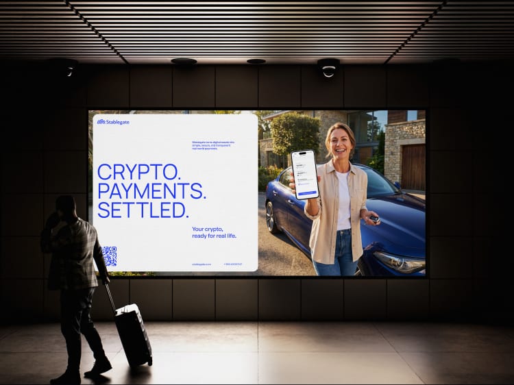 LED-билборд Stablegate «CRYPTO. PAYMENTS. SETTLED.» в интерьере