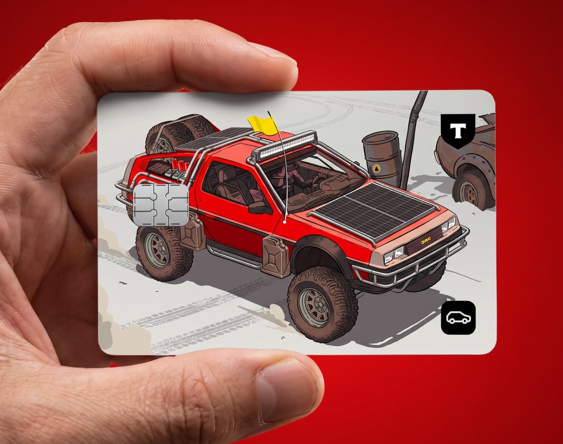 Карта Mad Max DeLorean в руке на красном фоне